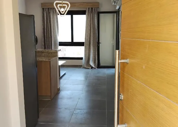 Makadi Heights 2 Bed 2 Bathroom With Rooftop Jacuzzi *