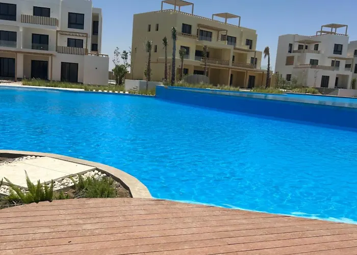 Makadi Heights 2 Bed 2 Bathroom With Rooftop Jacuzzi Apartment